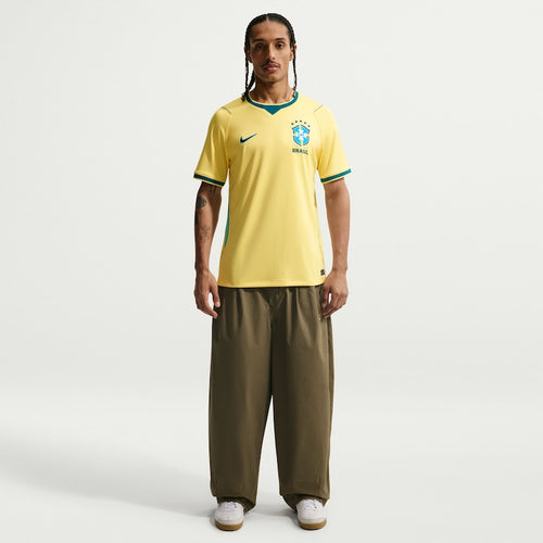 Imagem 3 de 6 de Camisa Brasil Nike I 2026/27 Torcedor Pro Masculina