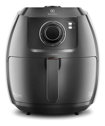Imagem 1 de 6 de Air Fryer Fritadeira Sem Óleo Elétrica Electrolux 6,5l Family Cesto Removível Com Timer 1700w De Potência Eaf50 Grafite Efficient Por Rita Lobo